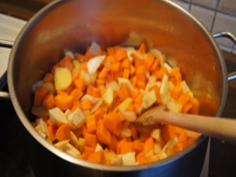 Möhren-Kokosmilch-Suppe mit Eismeer Garnelen - Rezept - Bild Nr. 15765