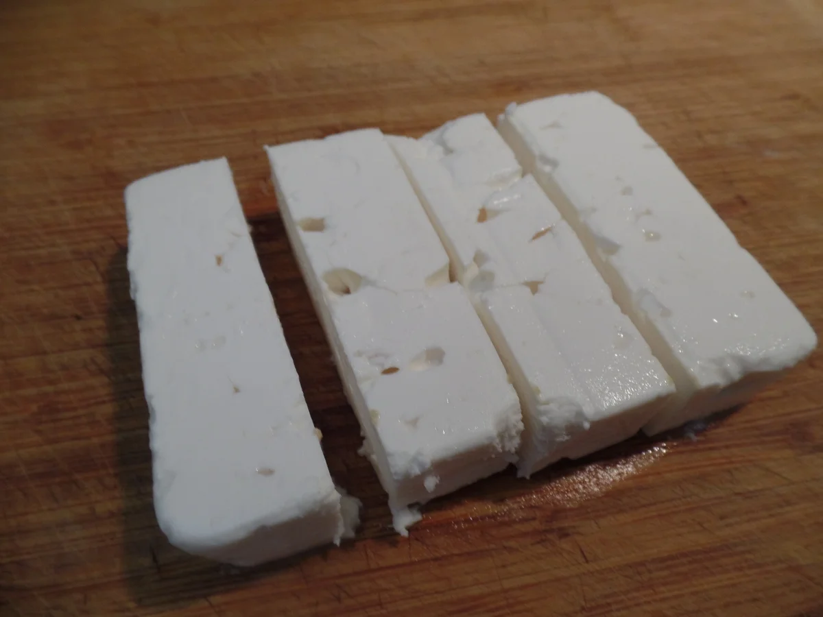 Feta -Sticks auf Tomaten-Gurken-Salat - Rezept - Bild Nr. 15766