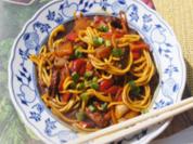 Asia-Nudeln mit Putenfleisch und Gemüse süßsauer - Rezept - Bild Nr. 2