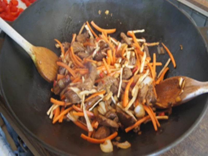 Asia-Nudeln mit Putenfleisch und Gemüse süßsauer - Rezept - Bild Nr. 15775