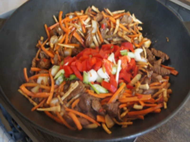 Asia-Nudeln mit Putenfleisch und Gemüse süßsauer - Rezept - Bild Nr. 15777