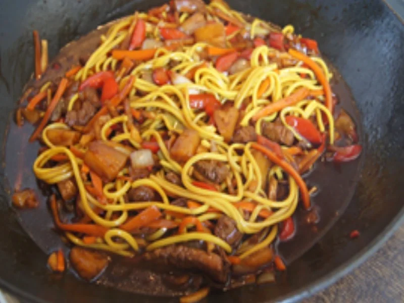 Asia-Nudeln mit Putenfleisch und Gemüse süßsauer - Rezept - Bild Nr. 15785