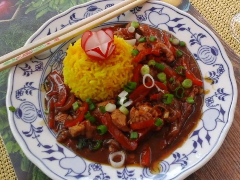 Rezept: Putenfleisch-Gemüse-Wok mit gelben Basmatireis Bild Nr. 2 Putenfleisch-Gemüse-Wok mit gelben Basmatireis - Rezept - Bild Nr. 2