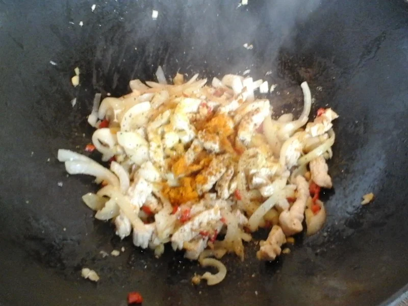 Rezept: Putenfleisch-Gemüse-Wok mit gelben Basmatireis Bild Nr. 12 Putenfleisch-Gemüse-Wok mit gelben Basmatireis - Rezept - Bild Nr. 12