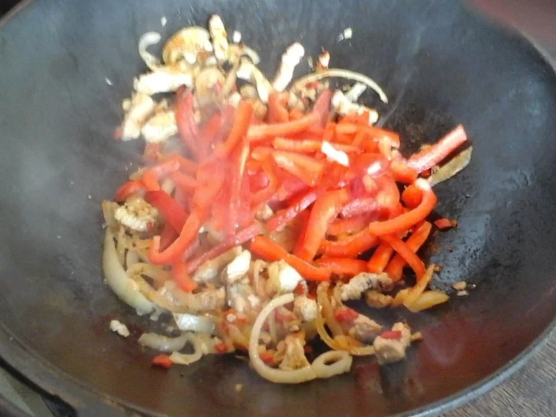 Rezept: Putenfleisch-Gemüse-Wok mit gelben Basmatireis Bild Nr. 13 Putenfleisch-Gemüse-Wok mit gelben Basmatireis - Rezept - Bild Nr. 13