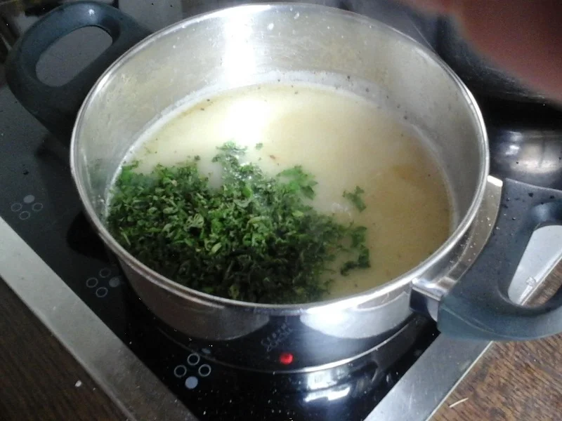 Rezept: Zweierlei Spargel mit Petersiliensauce, Schlemmerfilet und Drillingen Bild Nr. 15769 Zweierlei Spargel mit Petersiliensauce, Schlemmerfilet und Drillingen - Rezept - Bild Nr. 15769