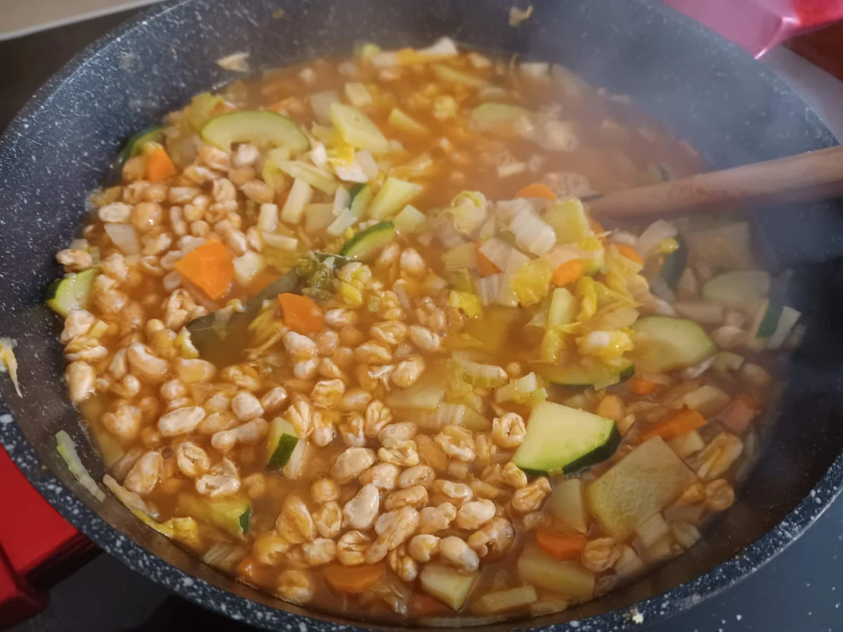 Rezept: Minestrone - kulinarische Weltreise 05/2022 Bild Nr. 15775 Minestrone - kulinarische Weltreise 05/2022 - Rezept - Bild Nr. 15775