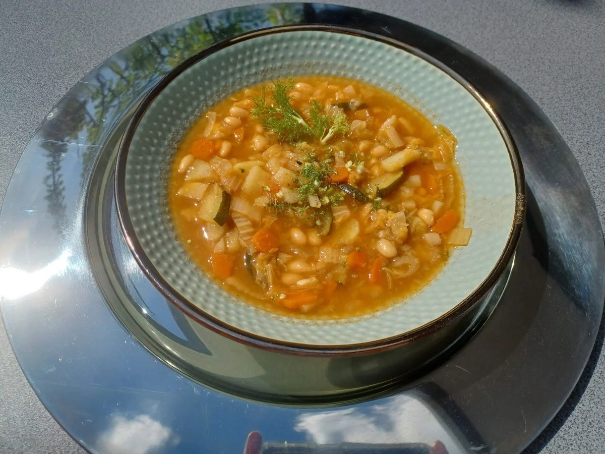 Rezept: Minestrone - kulinarische Weltreise 05/2022 Bild Nr. 15778 Minestrone - kulinarische Weltreise 05/2022 - Rezept - Bild Nr. 15778