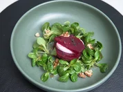 Rote Beete - Mozzarella Türmchen auf Feldsalat - Rezept - Bild Nr. 2
