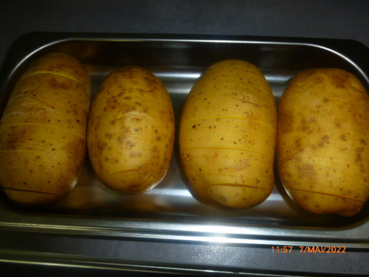 Schweinerückensteak mit Kartoffeln " Hasselback " und würziger Mojo - Rezept - Bild Nr. 15765