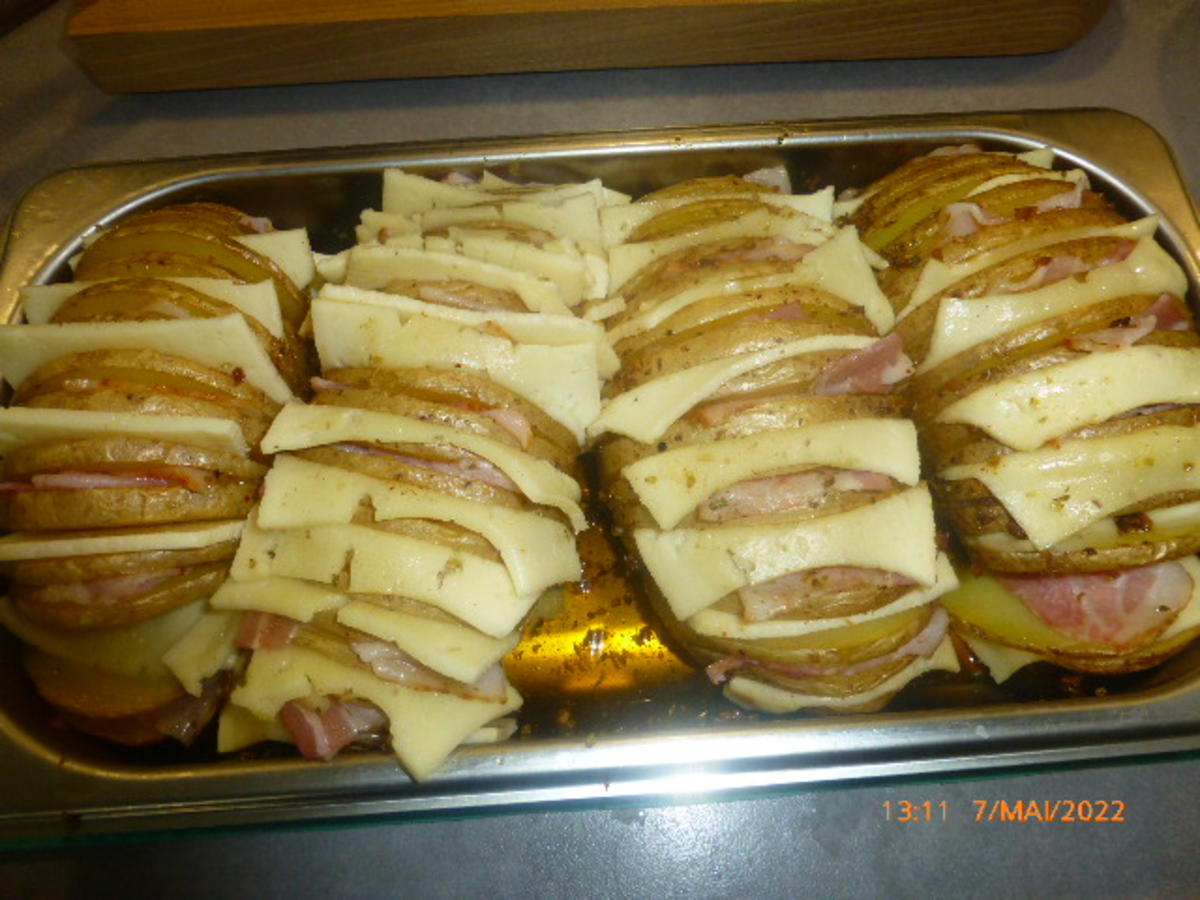 Schweinerückensteak mit Kartoffeln " Hasselback " und würziger Mojo - Rezept - Bild Nr. 15768