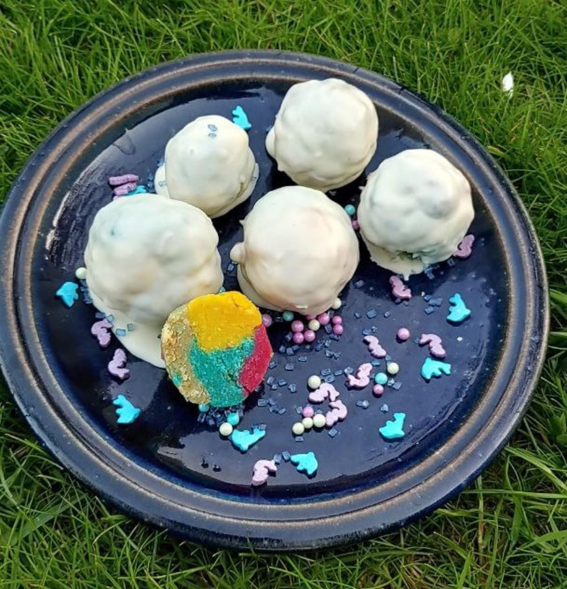 Einzigartige Regenbogen Cake Pops - Rezept - Bild Nr. 15764