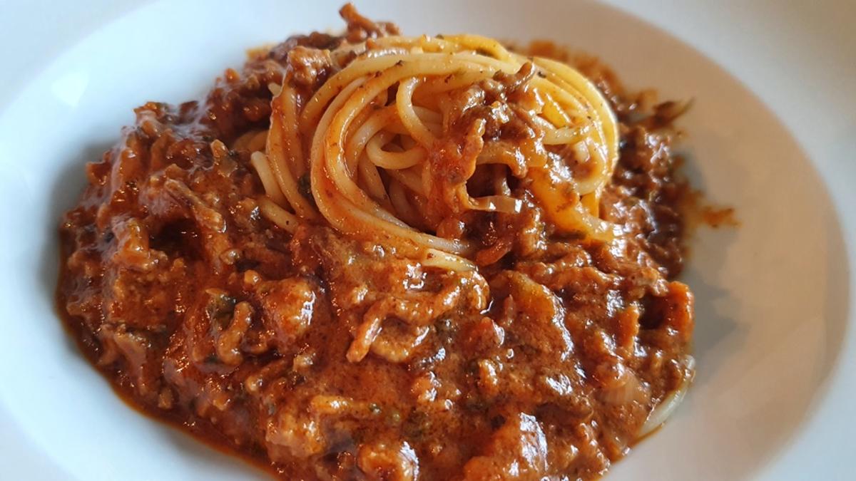 Spaghetti (Teil 2) plus Sosse und Hackfleisch - Rezept - Bild Nr. 2