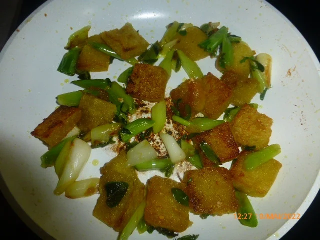 Hähnchensalat mit Burrata und Pesto - Rezept - Bild Nr. 15779