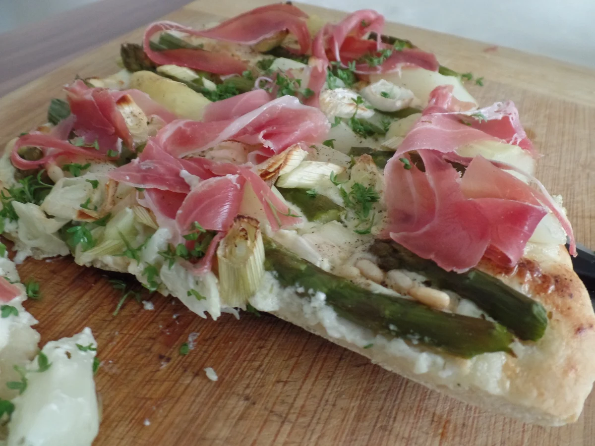Spargel-Flammkuchen - Rezept - Bild Nr. 15775