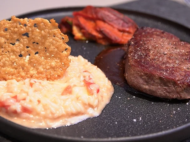 Rinderfilet mit Caprese-Risotto und Gemüsebeilage - Rezept - Bild Nr. 2