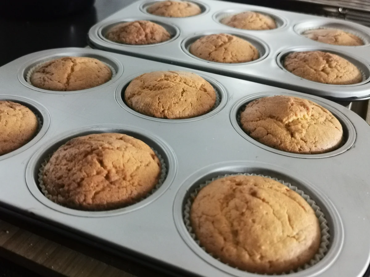 Rezept: BiNe` S VANILLE CUPCAKES Bild Nr. 3 BiNe` S VANILLE CUPCAKES - Rezept - Bild Nr. 3