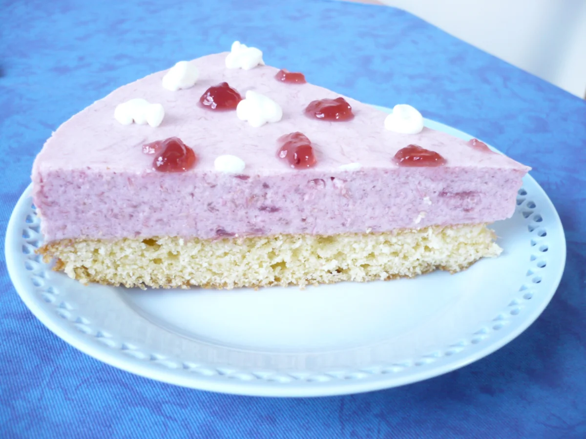 Rhabarber - Sahne - Torte - Rezept - Bild Nr. 15812