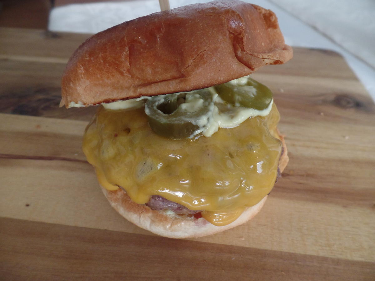 Cheeseburger mit Jalapenos - Rezept - Bild Nr. 15801