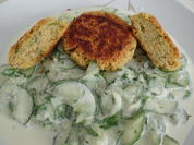 Falafel-Bratlinge auf Gurken-Salat - Rezept - Bild Nr. 15802