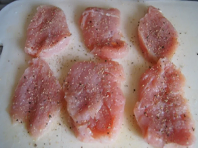 Krosse Putenschnitzel mit Paprika-Zuckerschoten-Wok-Gemüse und bunten Bratreis - Rezept - Bild Nr. 3