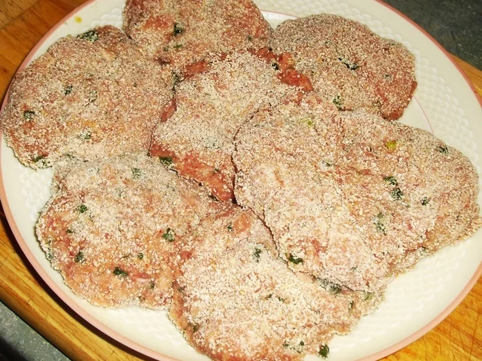 Rezept: Bouletten, Kartoffelsalat und Erdbeeren - zur kochbar Challenge Mai 2022 Bild Nr. 15802 Bouletten, Kartoffelsalat und Erdbeeren - zur kochbar Challenge Mai 2022 - Rezept - Bild Nr. 15802