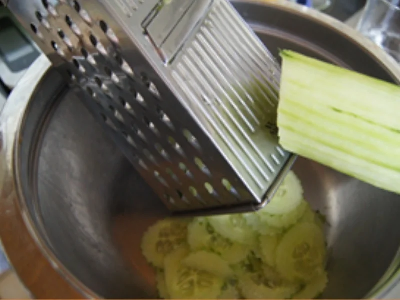 Schneller Gurkensalat - Rezept - Bild Nr. 6