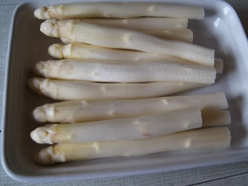 Spargel mit Joghurt-Chili-Sauce, Chicken Nuggets und Kartoffel Wedges - Rezept - Bild Nr. 3