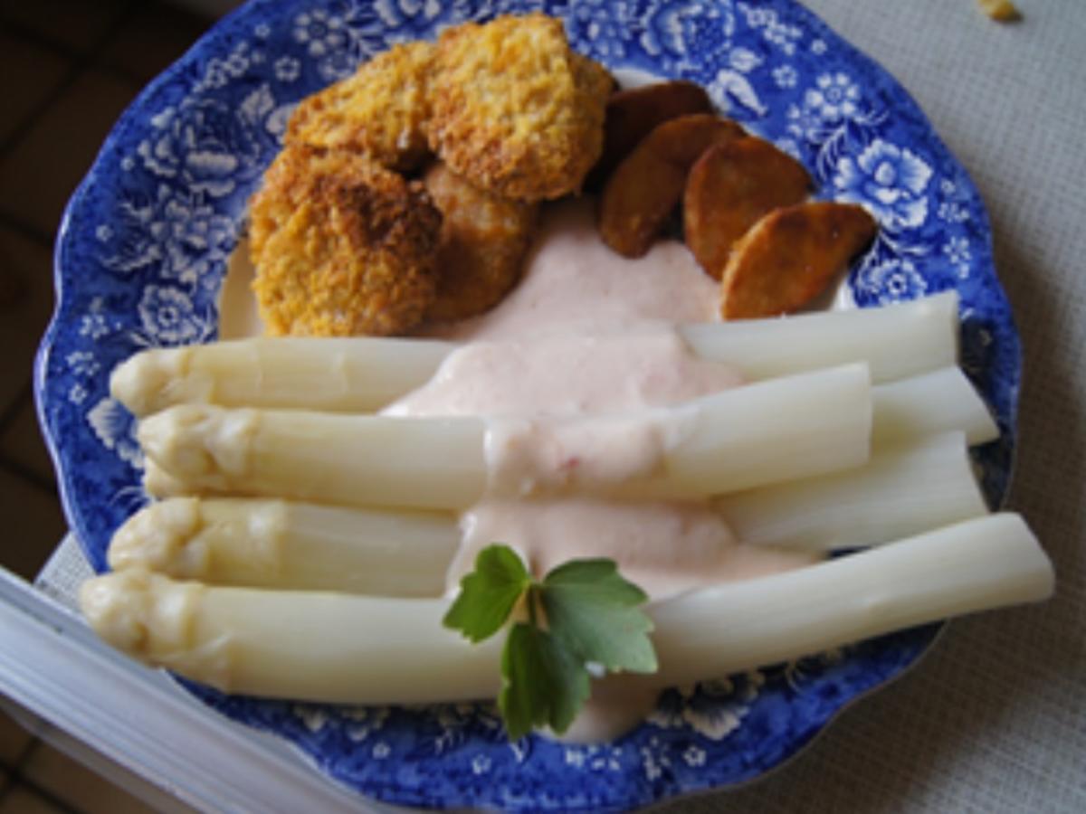 Spargel mit Joghurt-Chili-Sauce, Chicken Nuggets und Kartoffel Wedges - Rezept - Bild Nr. 9