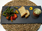 Warmer Spargelsalat mit Erdbeeren, Landbrot und Bärlauchbutter - Rezept - Bild Nr. 15812