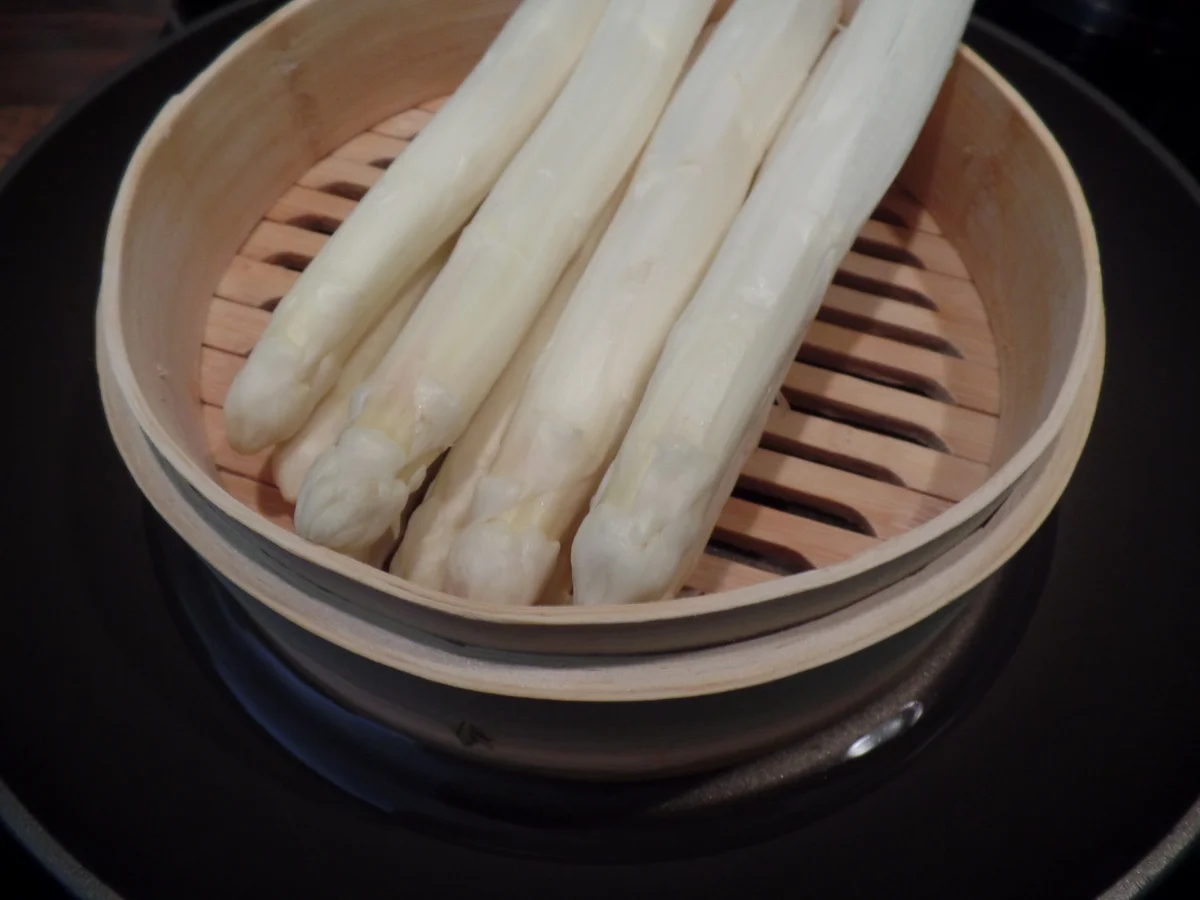 Rezept: Spargel und Kartoffeln im Dampfkörbchen Bild Nr. 15814 Spargel und Kartoffeln im Dampfkörbchen - Rezept - Bild Nr. 15814
