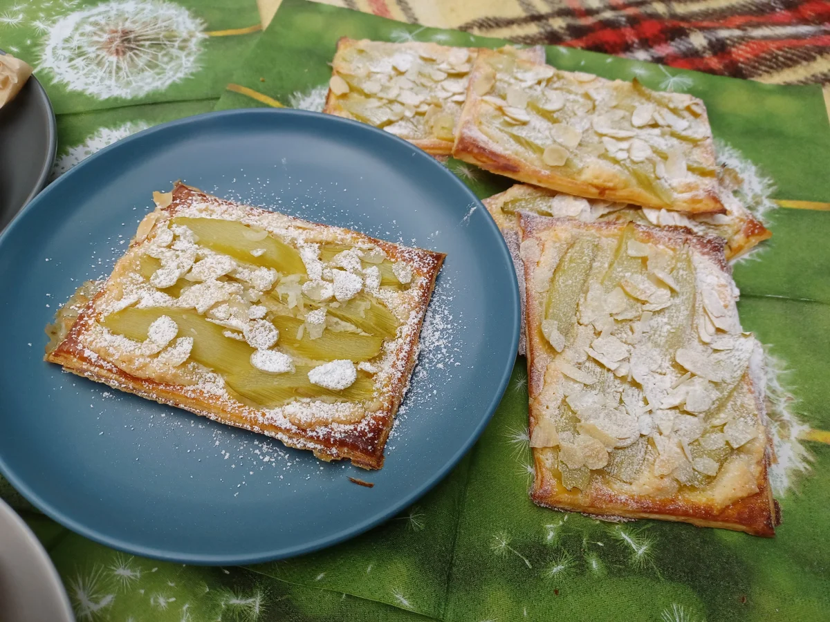 Sandwich-Rollen und Rhabarber-Tarte zur kochbar Challenge Mai 2022 - Rezept - Bild Nr. 15813