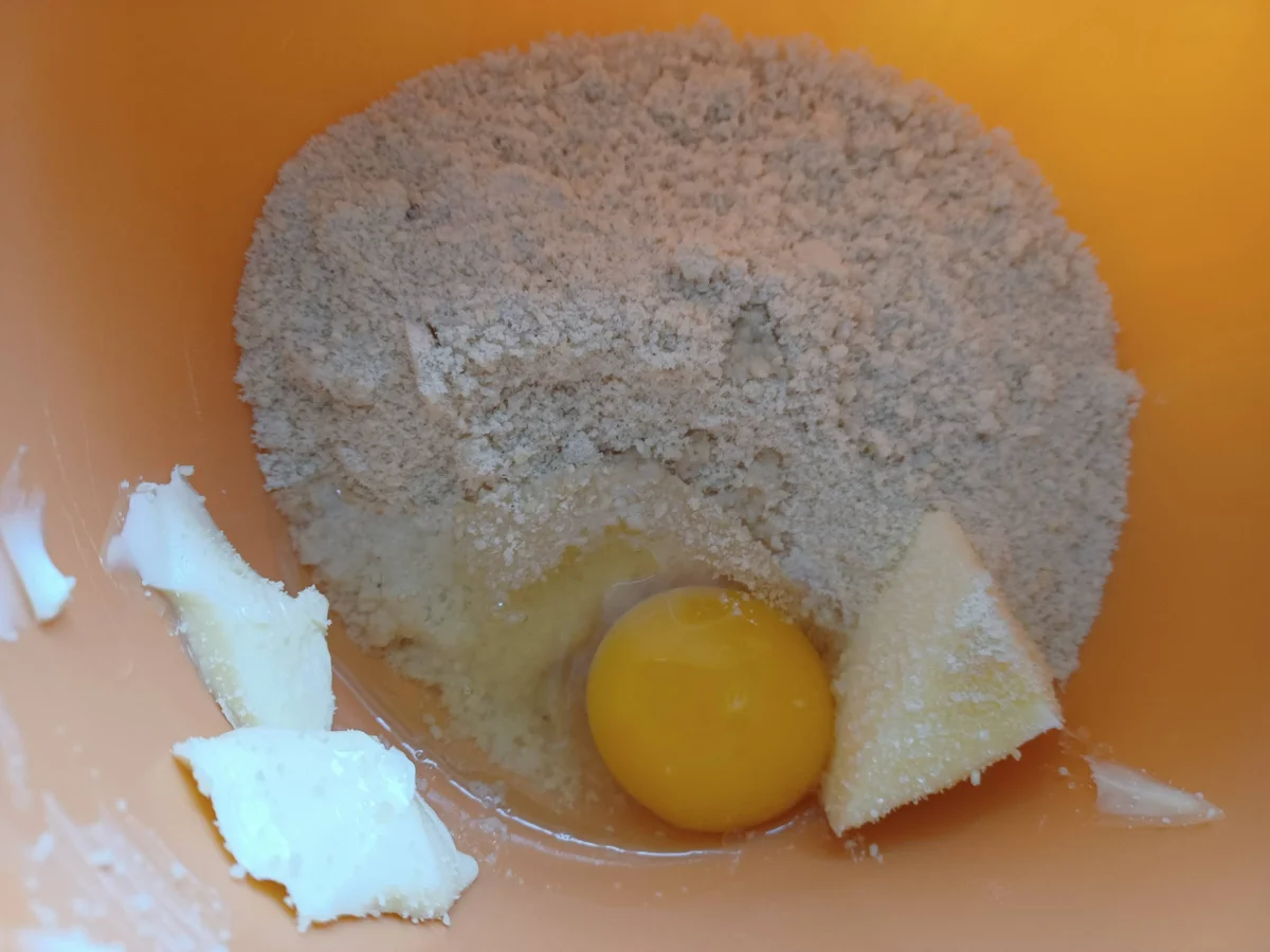 Sandwich-Rollen und Rhabarber-Tarte zur kochbar Challenge Mai 2022 - Rezept - Bild Nr. 15819