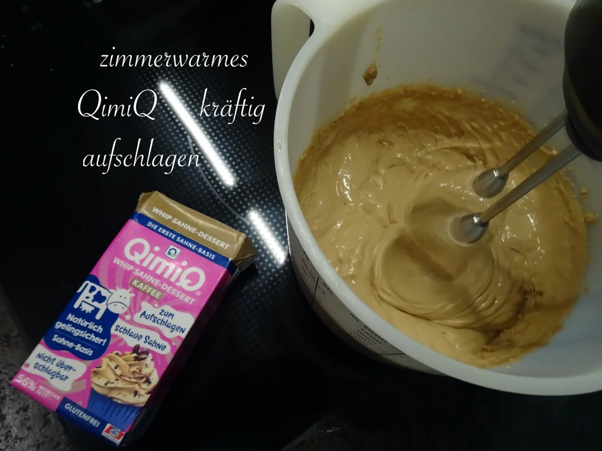 Rezept: Mandel Dacquoise mit feiner Kaffeecreme gefüllt Bild Nr. 15835 Mandel Dacquoise mit feiner Kaffeecreme gefüllt - Rezept - Bild Nr. 15835