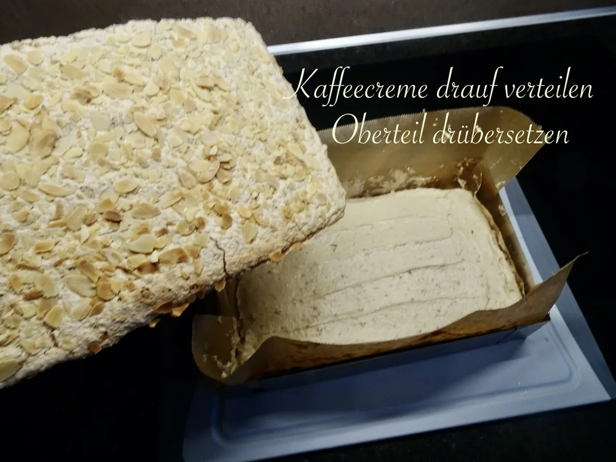 Rezept: Mandel Dacquoise mit feiner Kaffeecreme gefüllt Bild Nr. 15832 Mandel Dacquoise mit feiner Kaffeecreme gefüllt - Rezept - Bild Nr. 15832