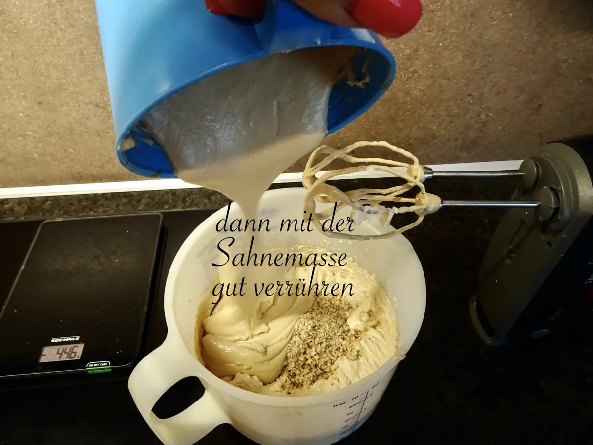 Rezept: Mandel Dacquoise mit feiner Kaffeecreme gefüllt Bild Nr. 15833 Mandel Dacquoise mit feiner Kaffeecreme gefüllt - Rezept - Bild Nr. 15833