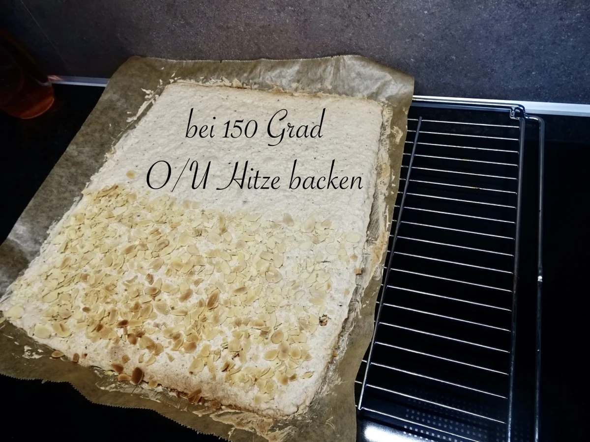 Rezept: Mandel Dacquoise mit feiner Kaffeecreme gefüllt Bild Nr. 15839 Mandel Dacquoise mit feiner Kaffeecreme gefüllt - Rezept - Bild Nr. 15839