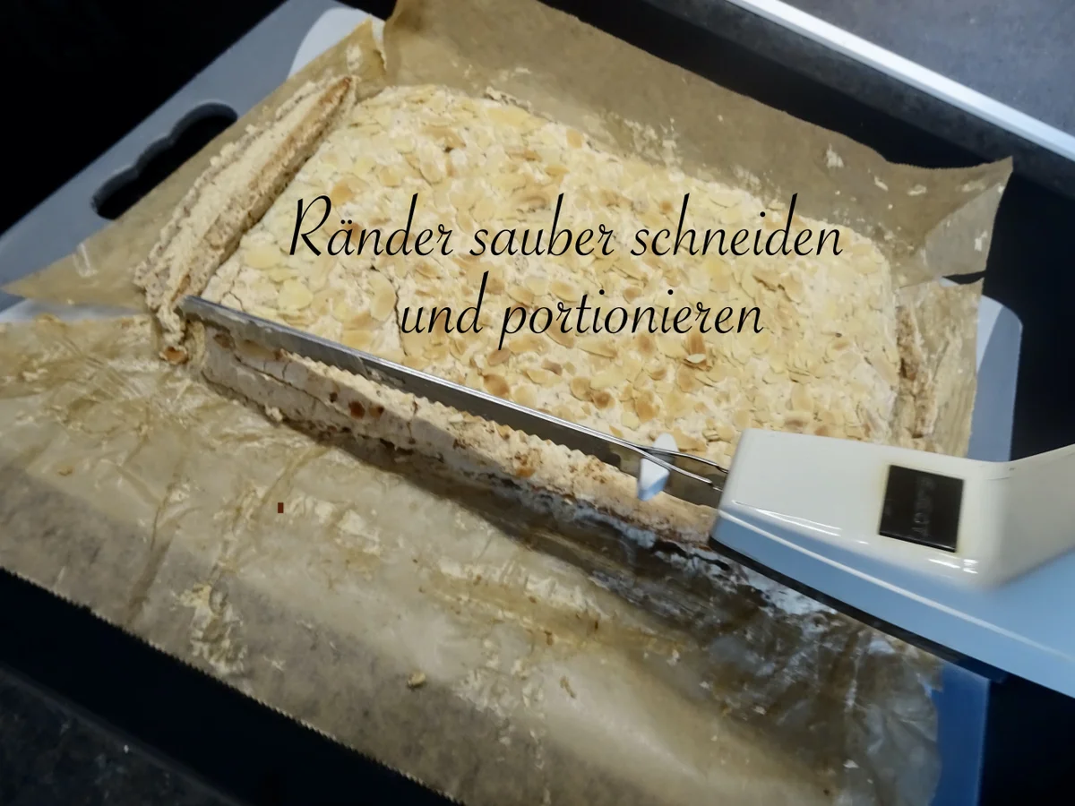 Rezept: Mandel Dacquoise mit feiner Kaffeecreme gefüllt Bild Nr. 15842 Mandel Dacquoise mit feiner Kaffeecreme gefüllt - Rezept - Bild Nr. 15842