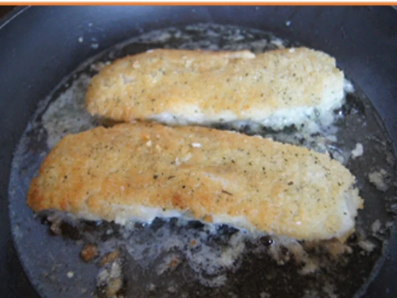 Spargel mit pikanter Spargel-Kräuter-Creme, panierten Seelachsfilet und Kümmel-Drillingen - Rezept - Bild Nr. 15