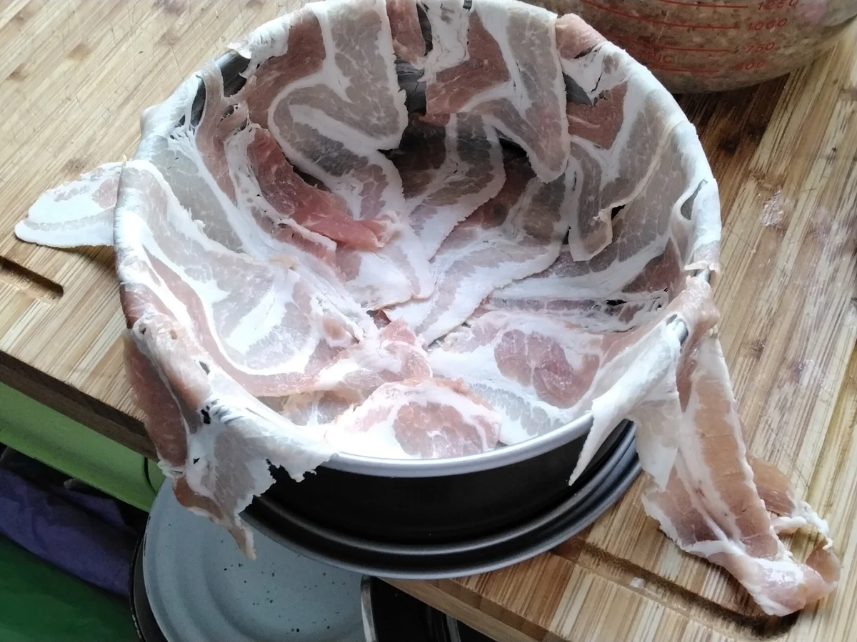 Rezept: Hackbratenkuchen aus der Springform Bild Nr. 15841 Hackbratenkuchen aus der Springform - Rezept - Bild Nr. 15841