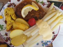 Paniertes Nackenkotelett mit Spargel und Frühkartoffeln - Rezept - Bild Nr. 2
