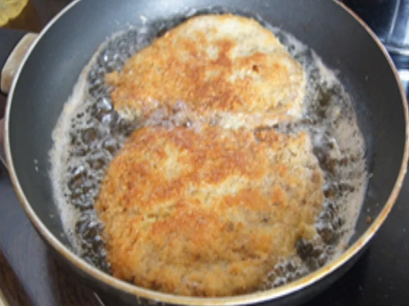 Paniertes Nackenkotelett mit Spargel und Frühkartoffeln - Rezept - Bild Nr. 15844