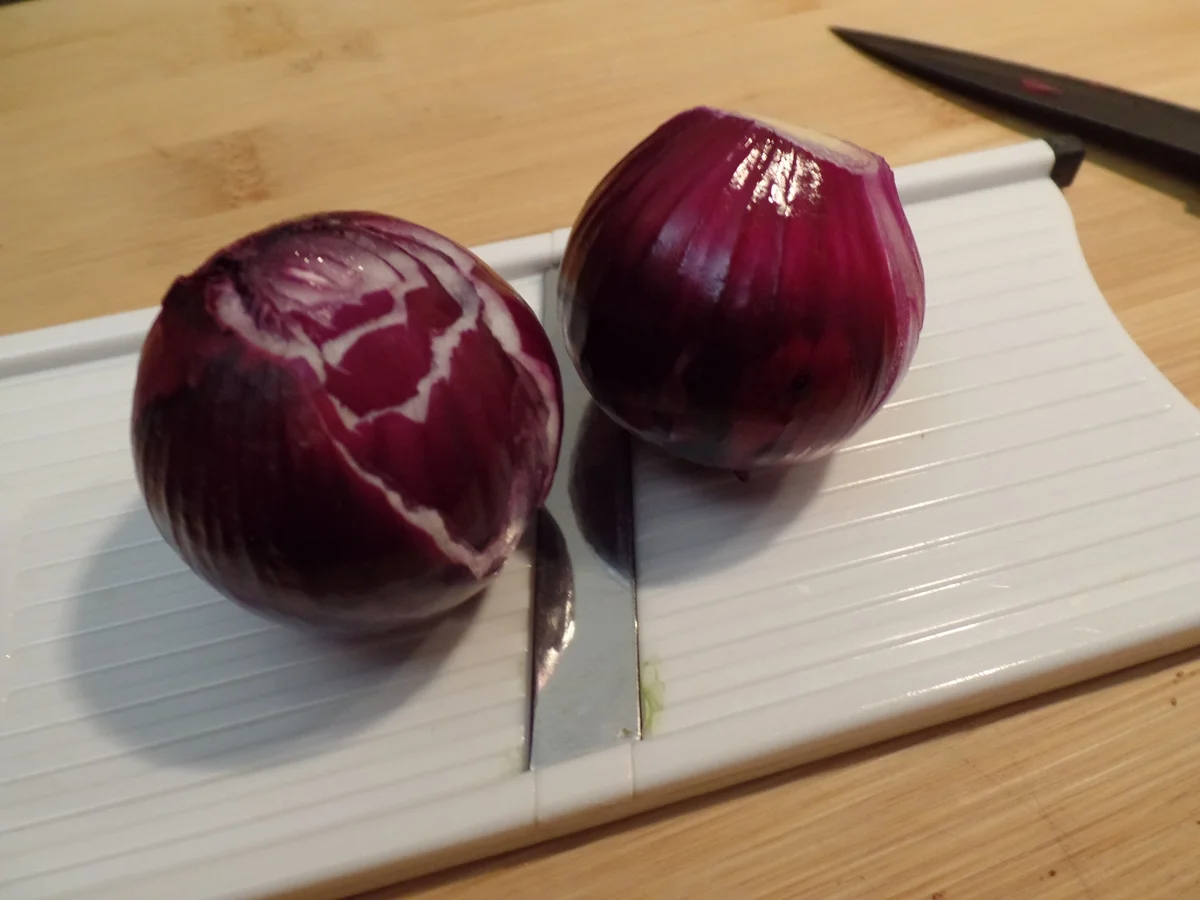 Gemälzte Gemüse-Maultaschen auf Salat - Rezept - Bild Nr. 15838