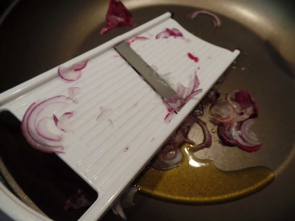 Gemälzte Gemüse-Maultaschen auf Salat - Rezept - Bild Nr. 15839