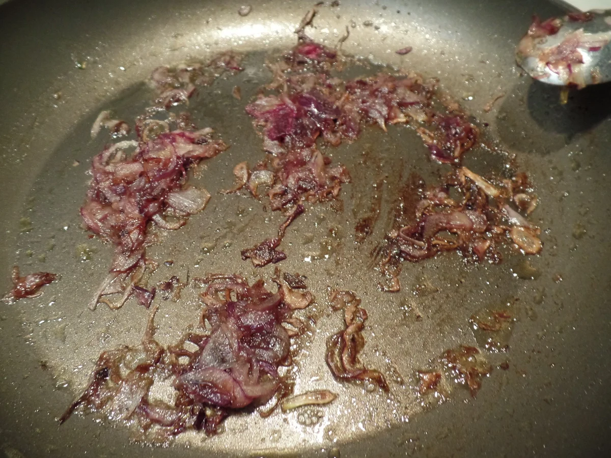 Gemälzte Gemüse-Maultaschen auf Salat - Rezept - Bild Nr. 15841