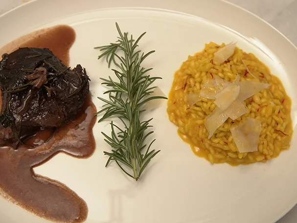 Geschmorte Kalbsbäckchen mit Safran-Risotto - Rezept - Bild Nr. 15837