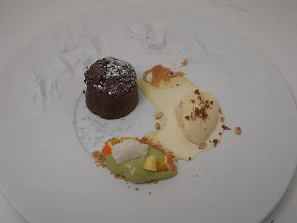 Rezept: Schokoküchlein mit Sahneeis und Avocado-Orangencreme Bild Nr. 2 Schokoküchlein mit Sahneeis und Avocado-Orangencreme - Rezept - Bild Nr. 2