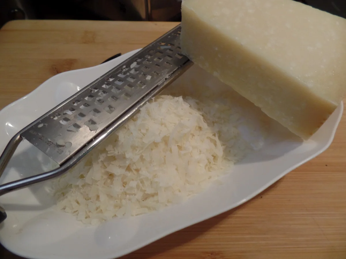 Rezept: Kartoffel-Hack-Gratin mit Spargel und einer cremiger Sauce Bild Nr. 15862 Kartoffel-Hack-Gratin mit Spargel und einer cremiger Sauce - Rezept - Bild Nr. 15862