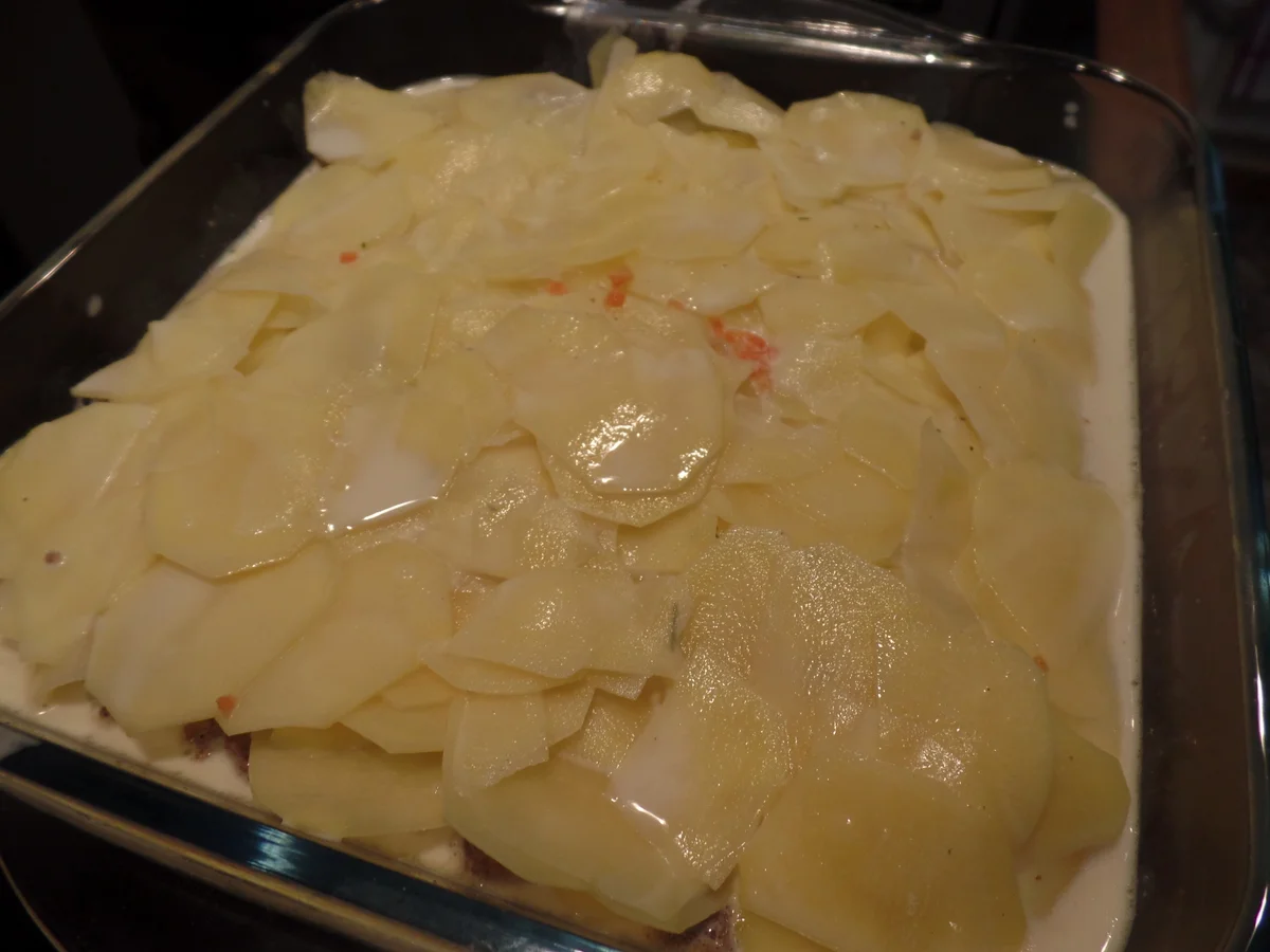 Rezept: Kartoffel-Hack-Gratin mit Spargel und einer cremiger Sauce Bild Nr. 15871 Kartoffel-Hack-Gratin mit Spargel und einer cremiger Sauce - Rezept - Bild Nr. 15871