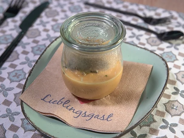 Rezept: Pastinakencremesuppe mit Kürbiskern-Gremolata Bild Nr. 15858 Pastinakencremesuppe mit Kürbiskern-Gremolata - Rezept - Bild Nr. 15858